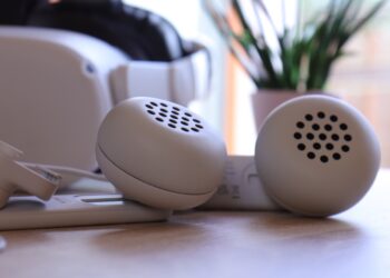 Kiwi Design Clip-On Headphones Review Thumbnail