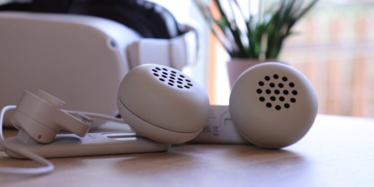 Kiwi Design Clip-On Headphones Review Thumbnail