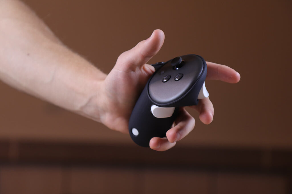 A slim Quest 3 with ringless controllers revealed in hands-on preview