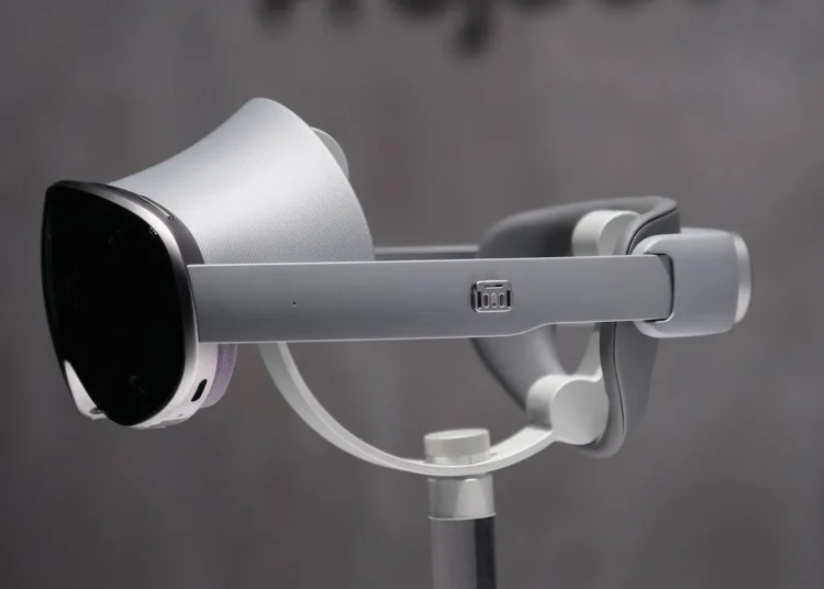 Samsung Mixed Reality Headset