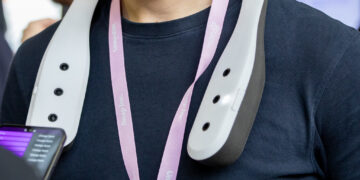 Escents from scentient on the neck